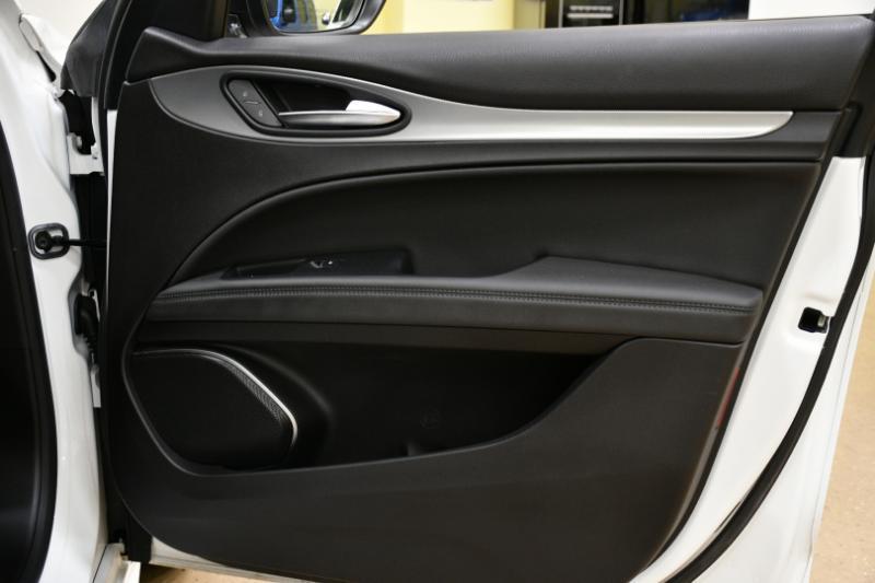 Alfa Romeo Stelvio Veloce AWD 2023