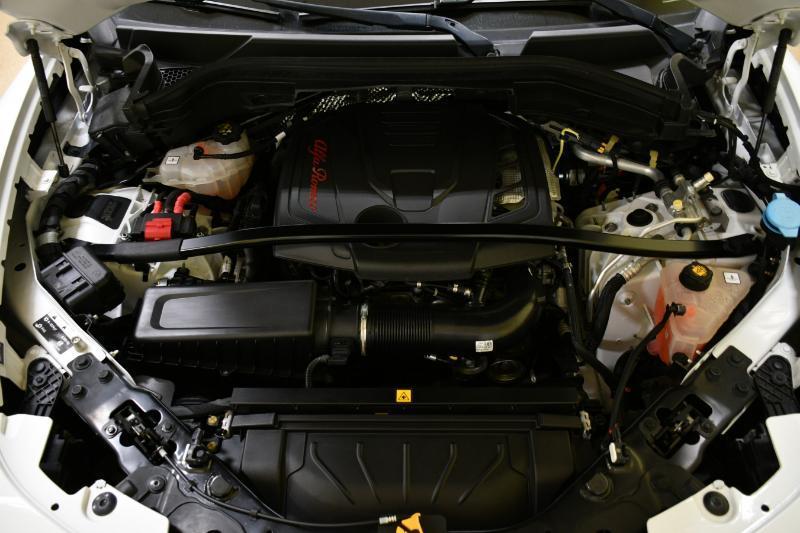 Alfa Romeo Stelvio Veloce AWD 2023