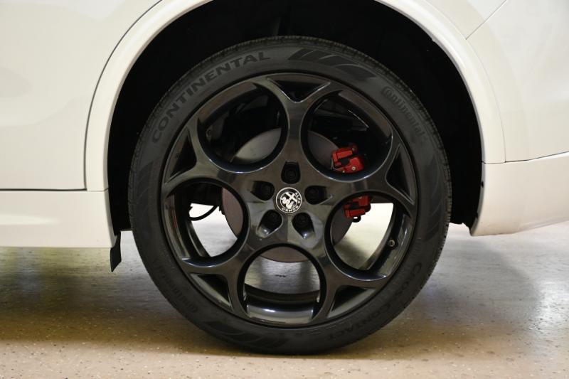 Alfa Romeo Stelvio Veloce AWD 2023