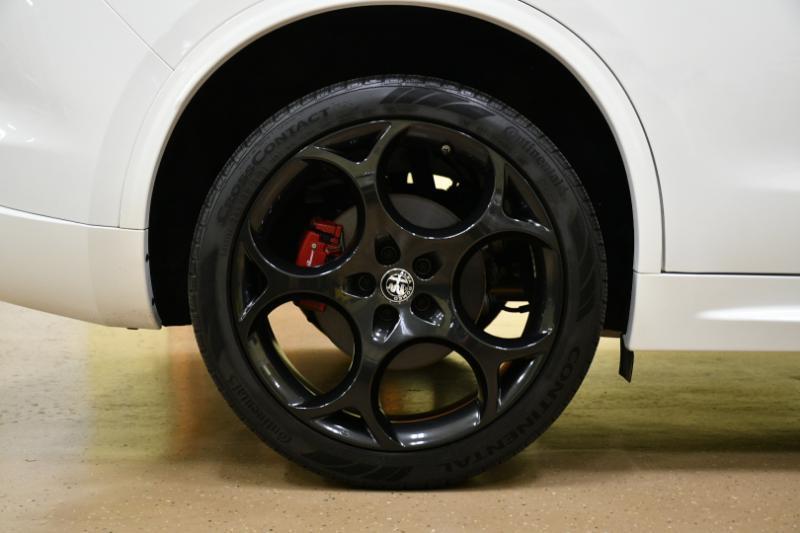 Alfa Romeo Stelvio Veloce AWD 2023