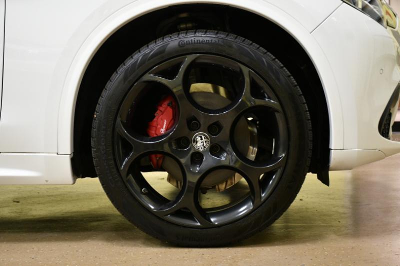 Alfa Romeo Stelvio Veloce AWD 2023