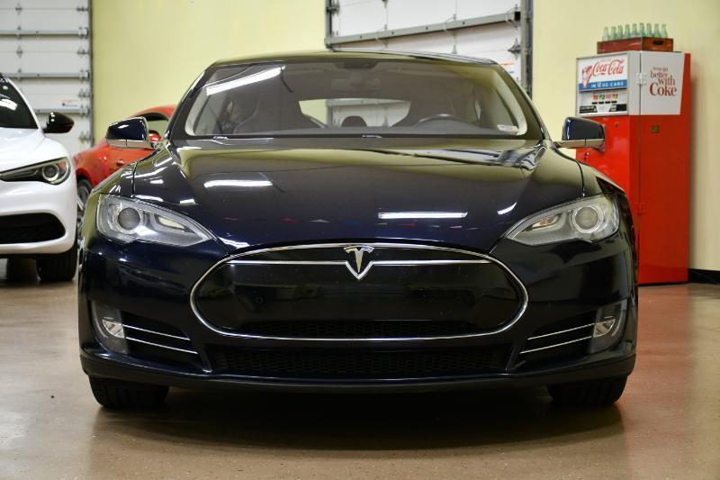 Tesla Model S 4dr Sdn RWD 85 kWh Battery 2014