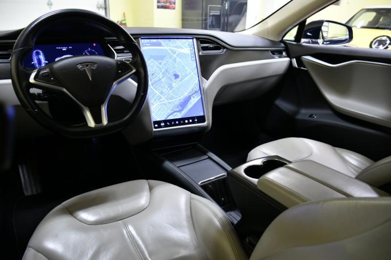 Tesla Model S 4dr Sdn RWD 85 kWh Battery 2014