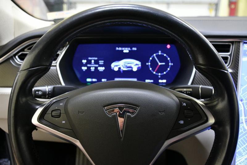 Tesla Model S 4dr Sdn RWD 85 kWh Battery 2014