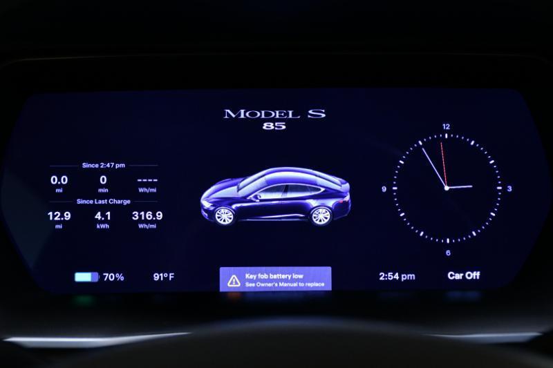 Tesla Model S 4dr Sdn RWD 85 kWh Battery 2014