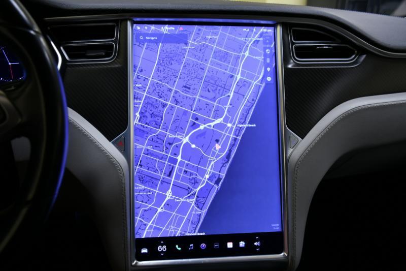 Tesla Model S 4dr Sdn RWD 85 kWh Battery 2014