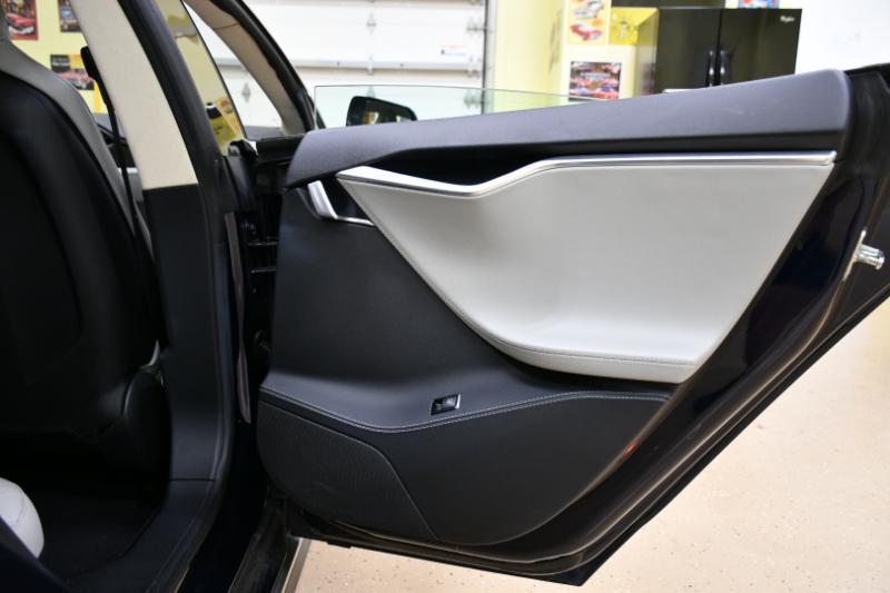 Tesla Model S 4dr Sdn RWD 85 kWh Battery 2014