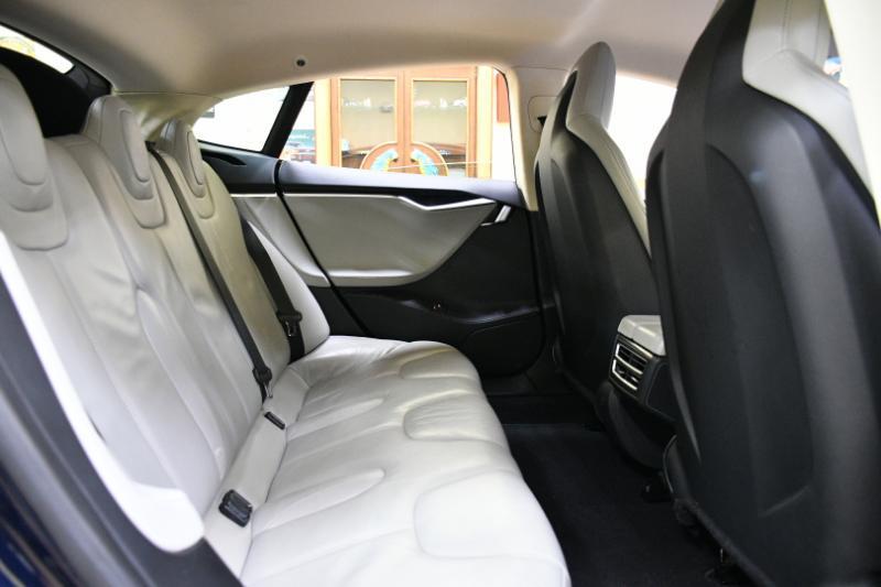 Tesla Model S 4dr Sdn RWD 85 kWh Battery 2014