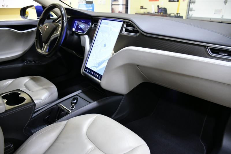 Tesla Model S 4dr Sdn RWD 85 kWh Battery 2014