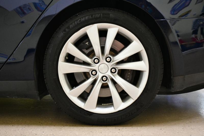 Tesla Model S 4dr Sdn RWD 85 kWh Battery 2014