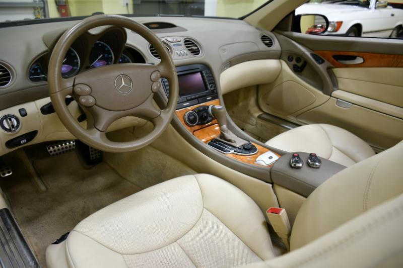 Mercedes-Benz SL-Class SL550 2008