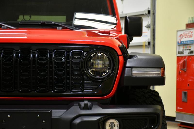 Jeep Wrangler 4xe Sport S 2025