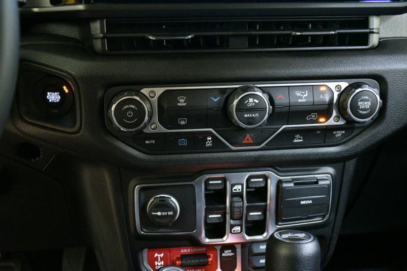 Jeep Wrangler 4xe Sport S 2025