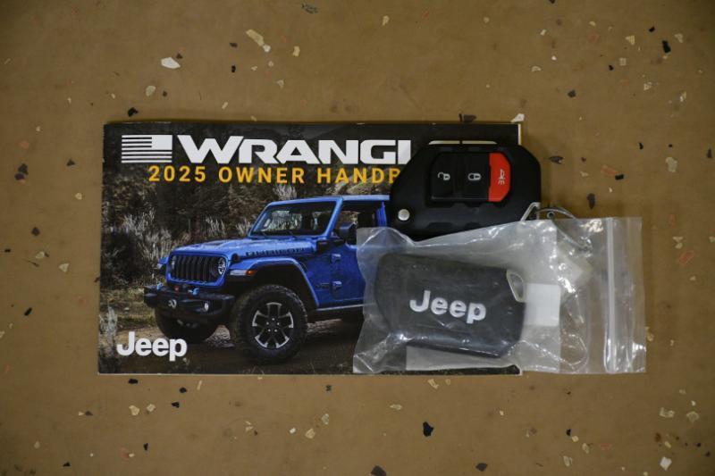 Jeep Wrangler 4xe Sport S 2025