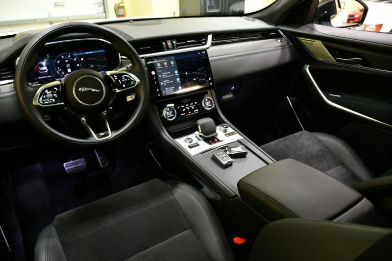 Jaguar F-Pace SVR 2023