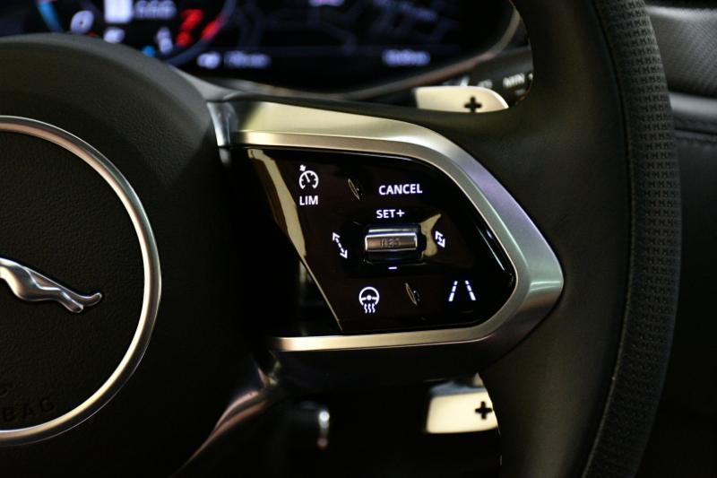 Jaguar F-Pace SVR 2023