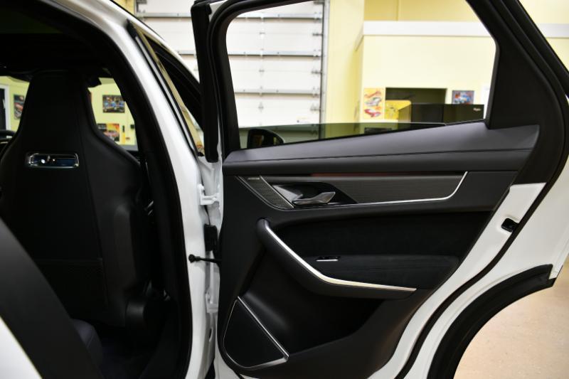 Jaguar F-Pace SVR 2023