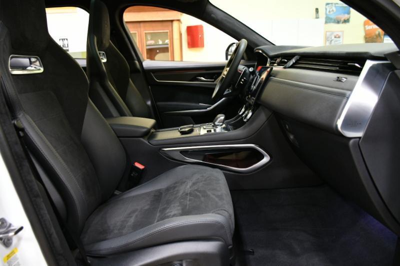 Jaguar F-Pace SVR 2023