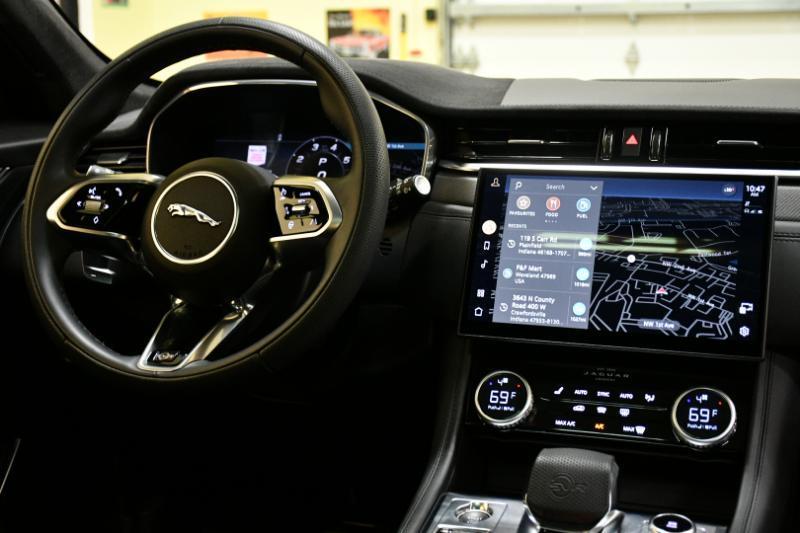 Jaguar F-Pace SVR 2023