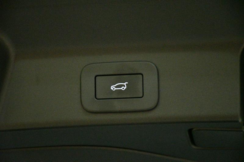 Jaguar F-Pace SVR 2023