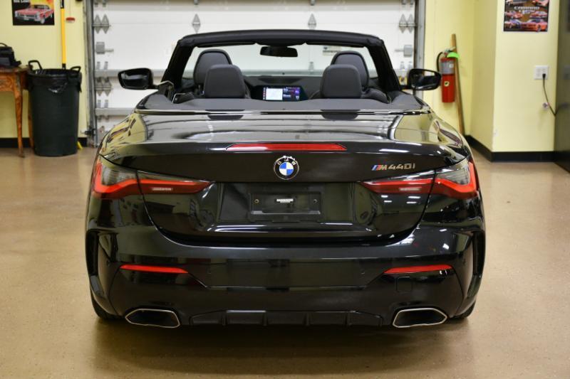 BMW 4-Series M440i Convertible 2023