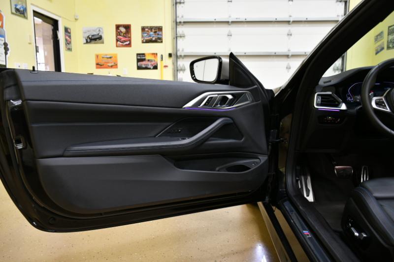BMW 4-Series M440i Convertible 2023