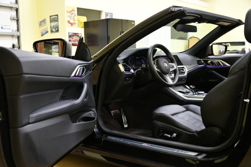 BMW 4-Series M440i Convertible 2023