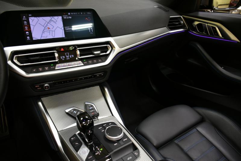 BMW 4-Series M440i Convertible 2023