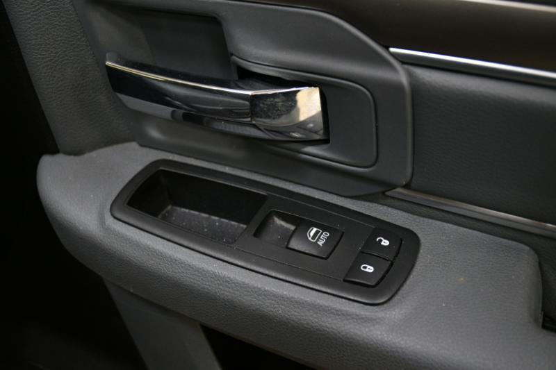 RAM 1500 Tradesman Regular Cab SWB 2WD 2016