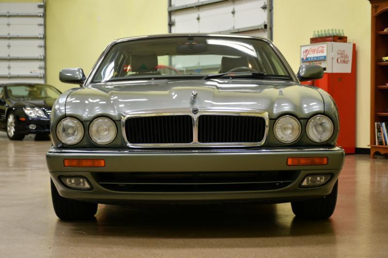 Jaguar XJ Sedan XJ6 1997
