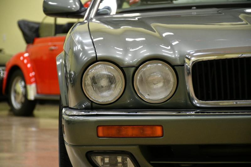Jaguar XJ Sedan XJ6 1997