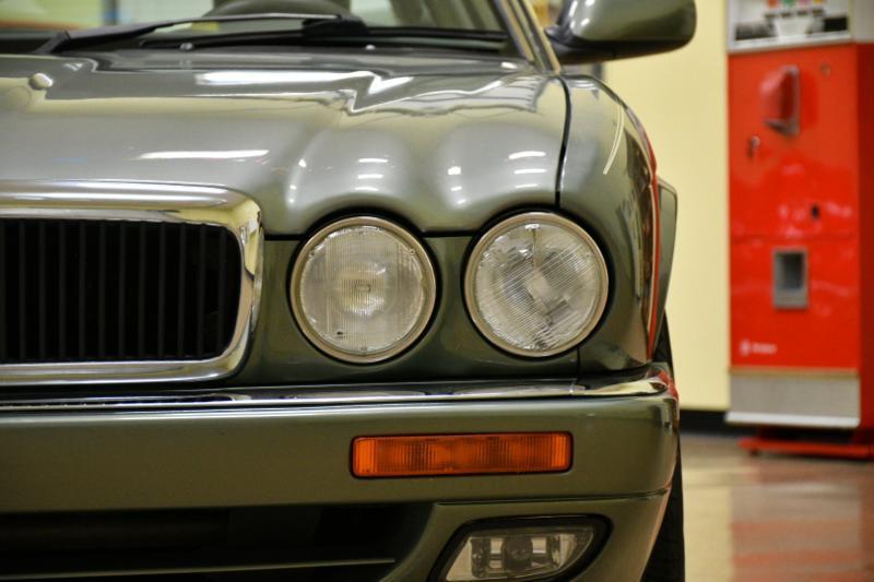 Jaguar XJ Sedan XJ6 1997