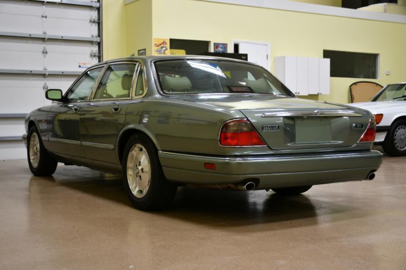Jaguar XJ Sedan XJ6 1997