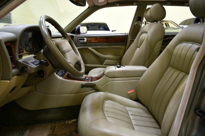 Jaguar XJ Sedan XJ6 1997