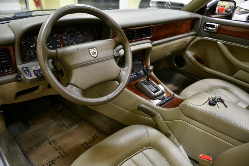 Jaguar XJ Sedan XJ6 1997