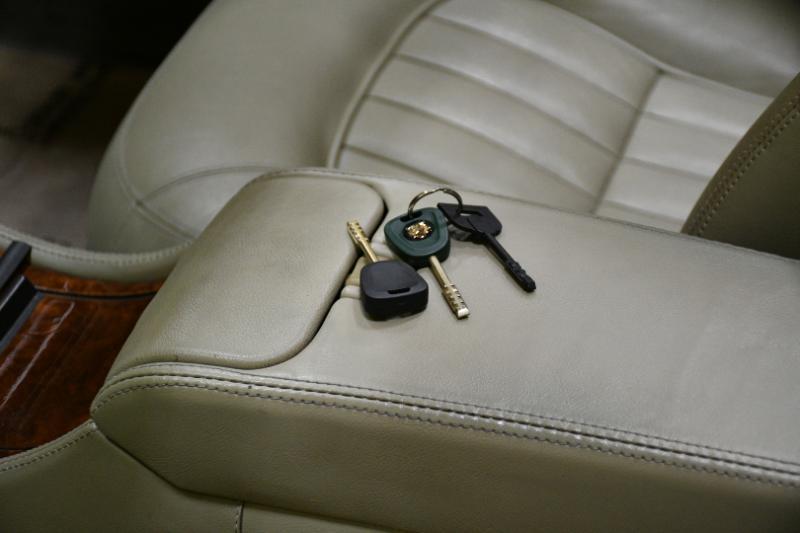 Jaguar XJ Sedan XJ6 1997
