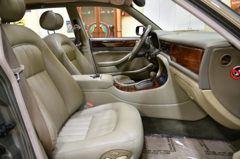 Jaguar XJ Sedan XJ6 1997