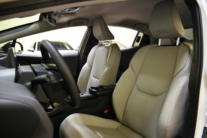 Toyota Prius XLE 2023