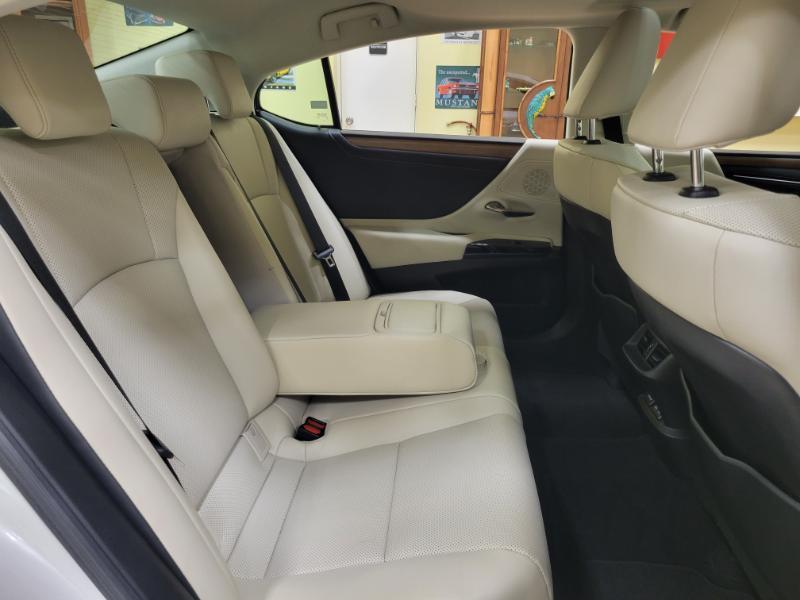 Lexus ES 350 2024
