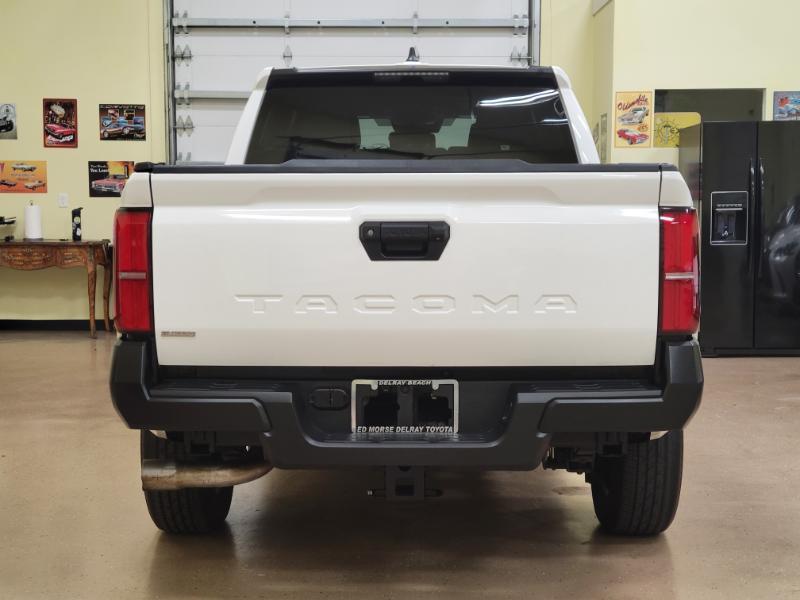 Toyota Tacoma SR Double Cab 2WD 2024