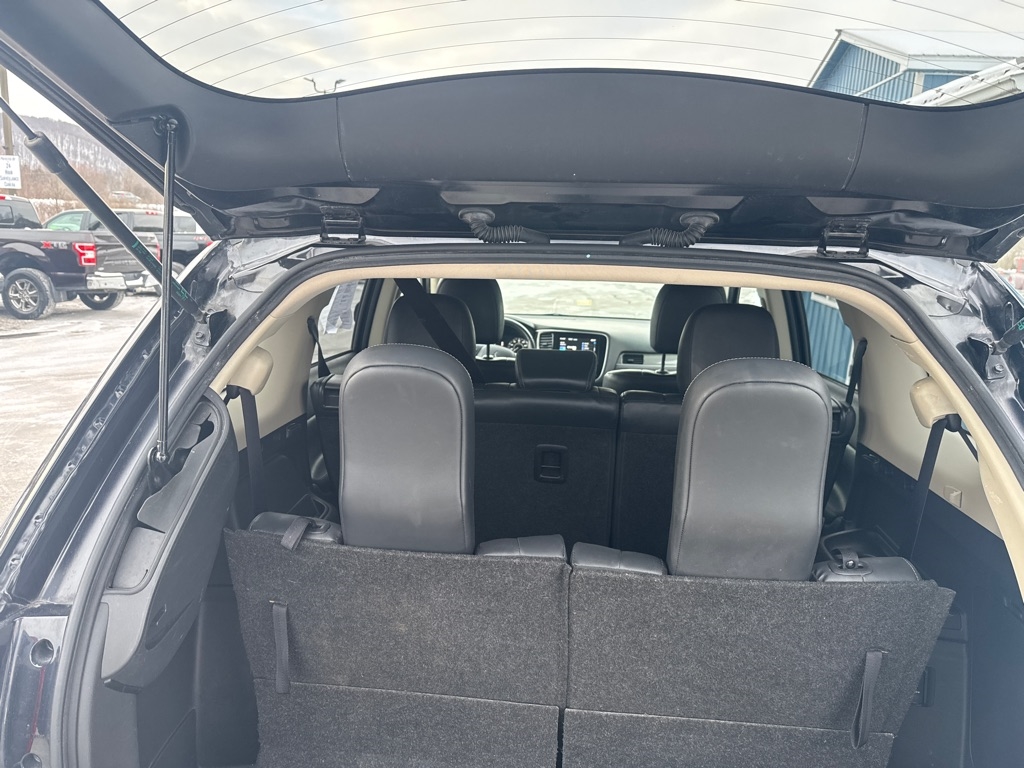 Mitsubishi Outlander  2020