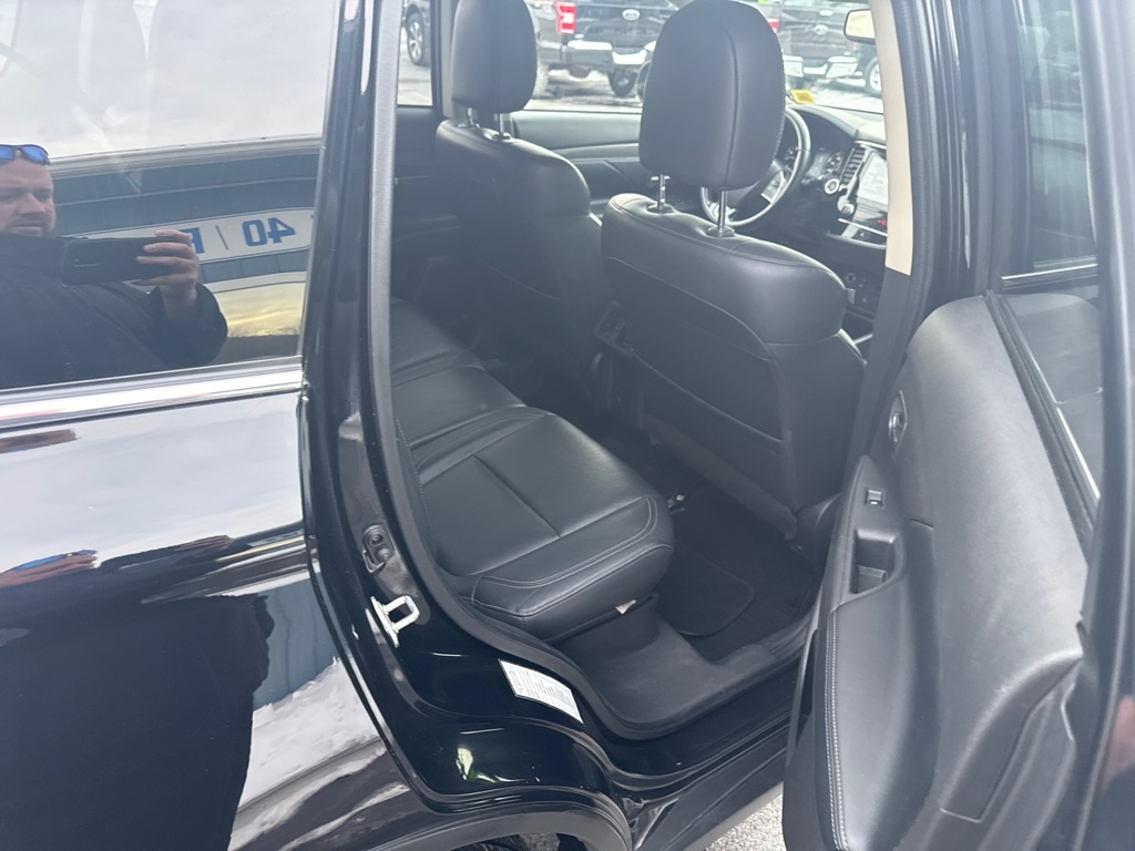 Mitsubishi Outlander  2020