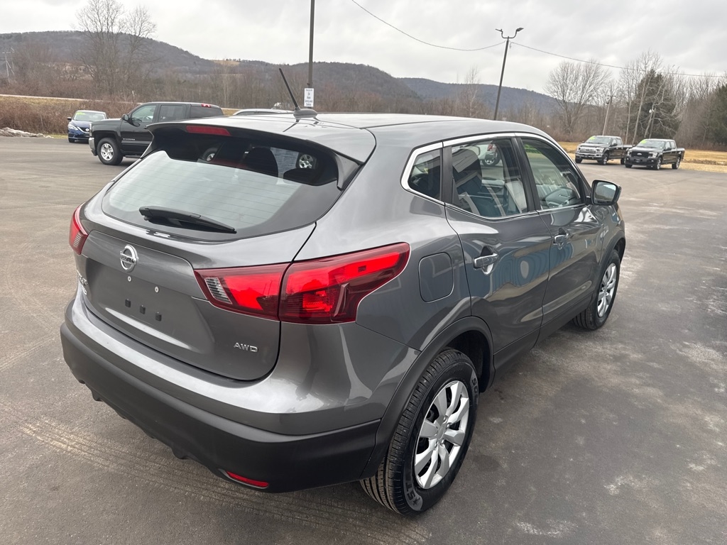 Nissan Rogue Sport  2019