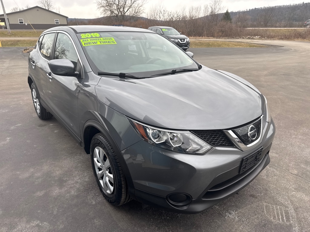 Nissan Rogue Sport  2019