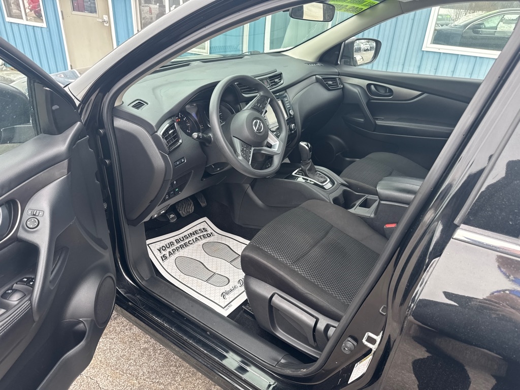 Nissan Rogue Sport  2022