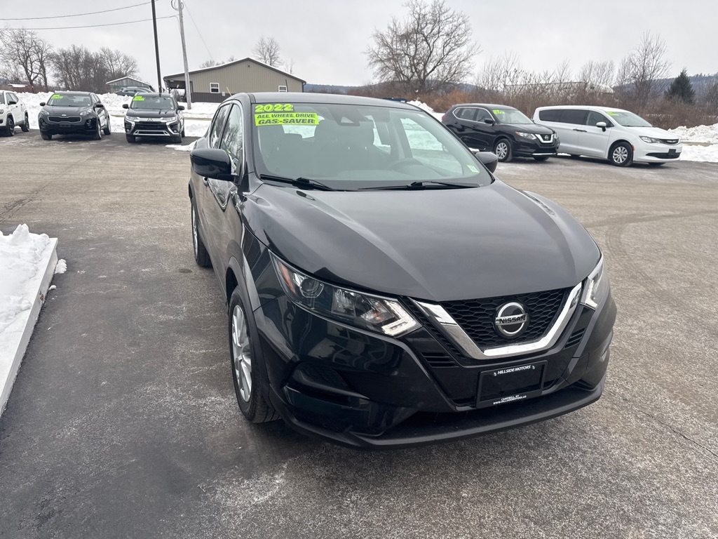 Nissan Rogue Sport  2022