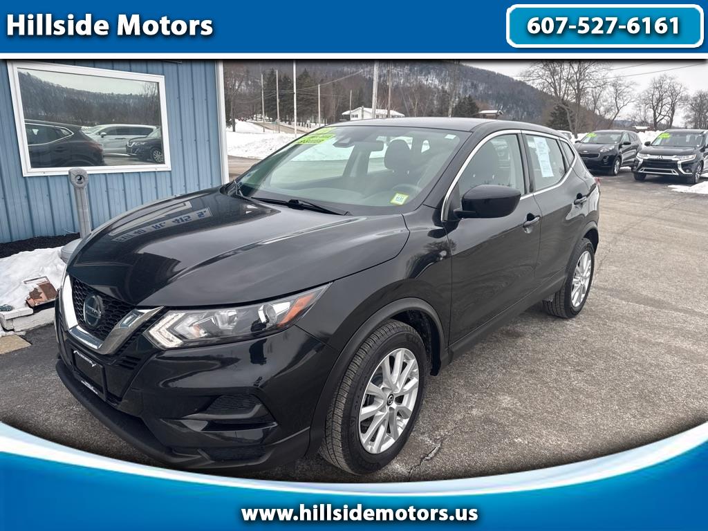 Nissan Rogue Sport  2022