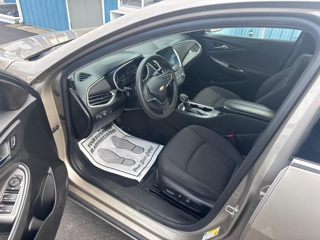 Chevrolet Malibu 4dr Sdn LT 2022