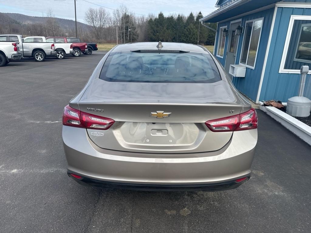 Chevrolet Malibu  2022