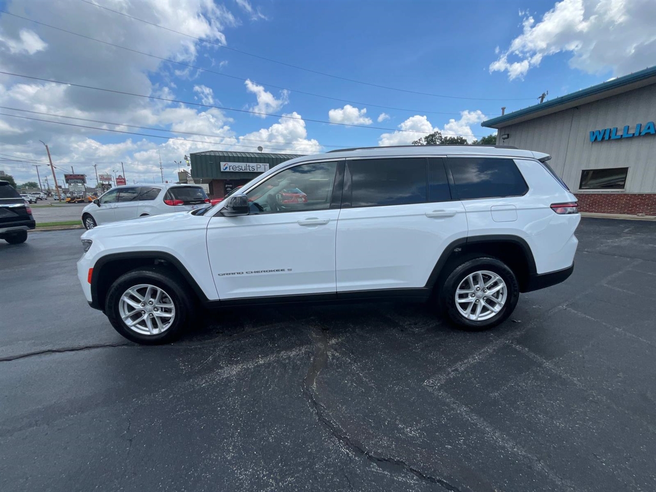 2023 Jeep Grand Cherokee L LAREDO